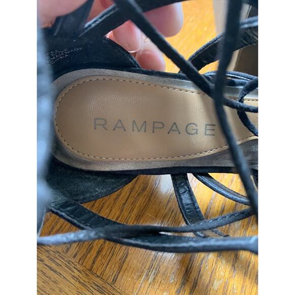 Ladies Suede Heels Size 9.5 by Rampage Excellent Condition! Sku 18 - Picture 6 of 9